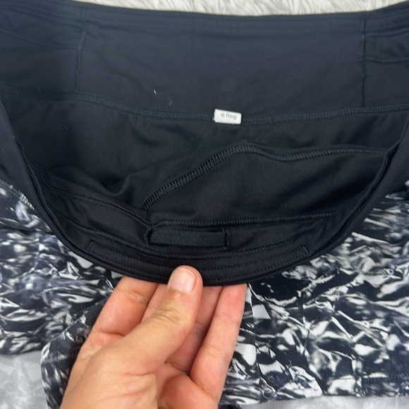 Lululemon Speed Up Short 2.5" Liquid Platinum Alpine White Multi / Black - Picture 2 of 5